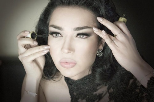 libruh69:Trans lebanese model and makeup artist Samer