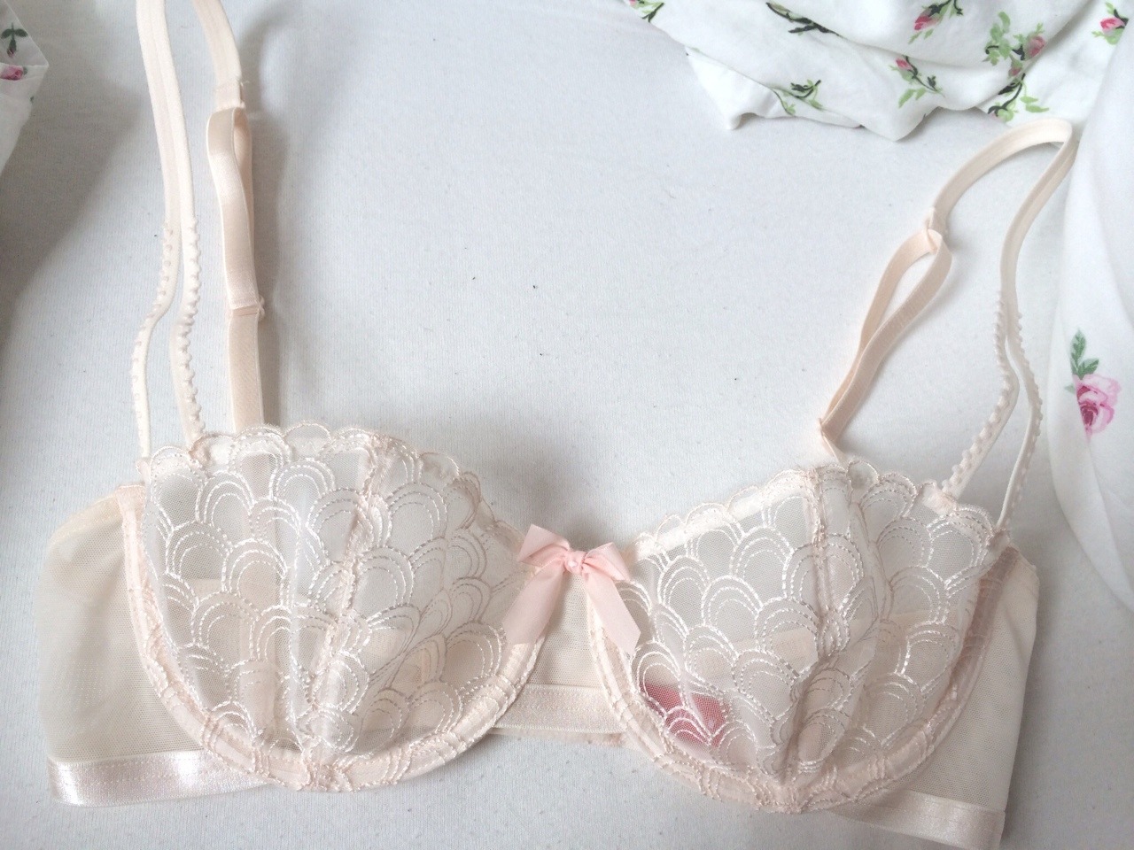 angel-veil: bought a new bra today