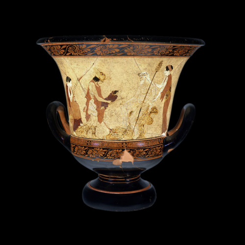 greekromangodsmore: Attic goblet Krater Attributed to the Boston Phiale Painter 440–435 BC Mus