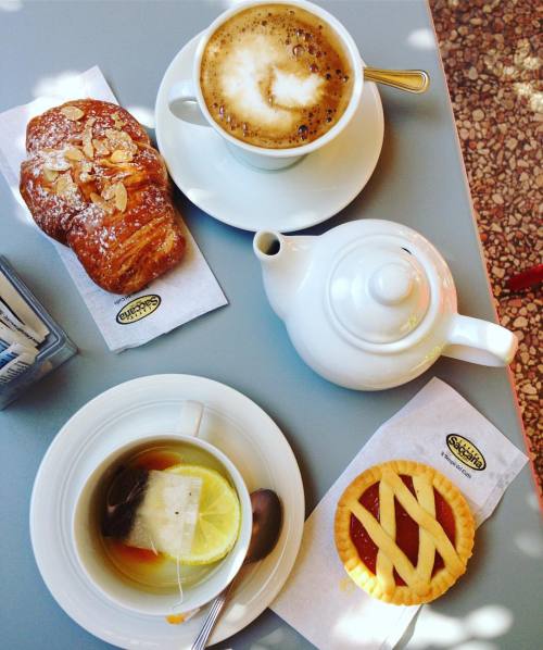 Come da tradizione #mum #buongiorno #goodmorning #breakfast #sunday (presso Petritoli)