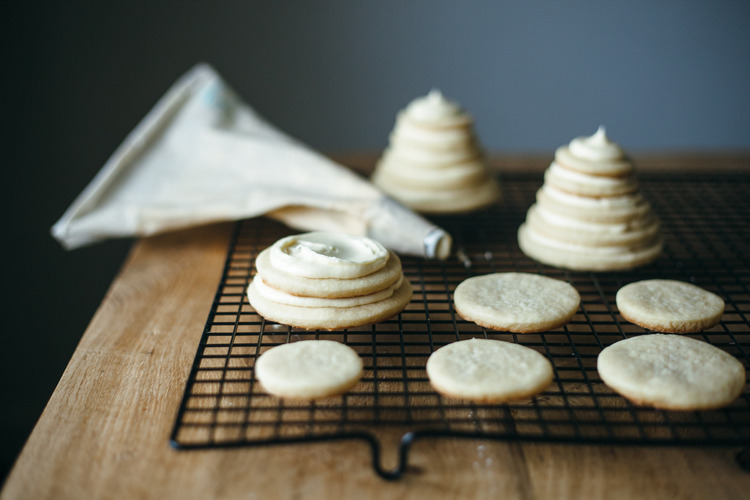 sweetoothgirl:  sugar cookie mini cakes