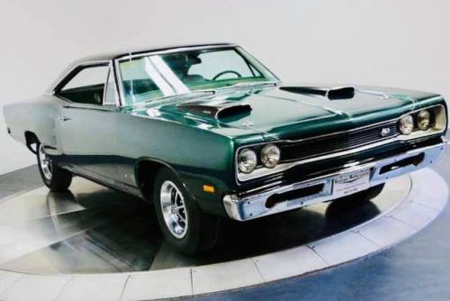 jacdurac:   1969 Dodge Super Bee Scat Trac  N96 Ram Air 2 door Hard Top Factory Paint code V02 Green two tone/mono tone w/ black painted roof  