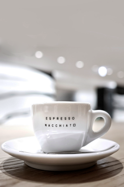 Espresso · Macchiato | © | AOI