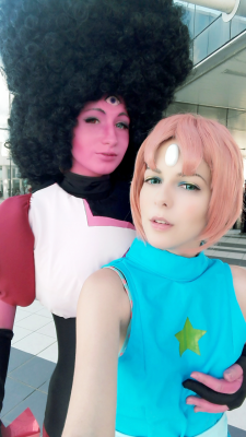 vaporeonlily:  What would Garnet do? *touches