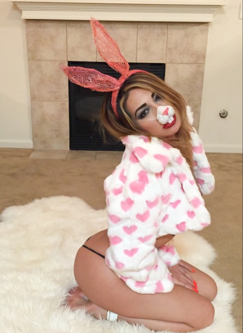 davinabarbie:  Little Bitch Bunny  Dope