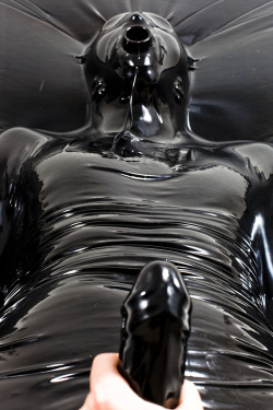 hunks-in-latex:  Salivate over hot hunks: