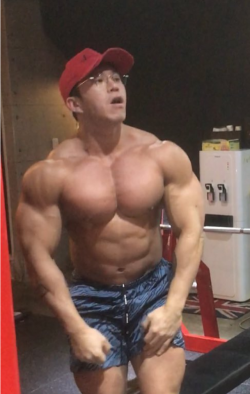 muscleclod:As I put the jockificationcap  in my small nerdy friend I could see how his mind was getting erased from all his vast knowledge and was immediately transformed into muscles, his clothes exploded as his whole body bulked up significantly leaving