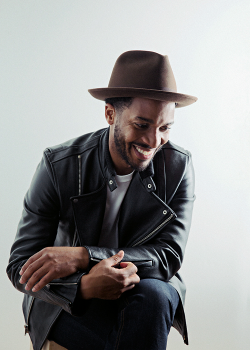 mancandykings:Andre Holland photographed