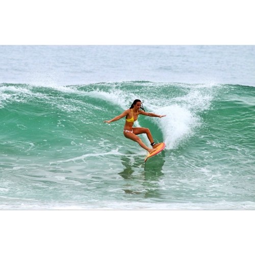 surfandbefree:  http://surfandbefree.tumblr.com Justine Mauvin 