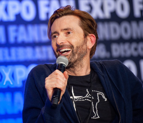 David Tennant at FanExpo Philadelphia - April 9, 2022Sources [ x ]  [ x ]  [ x ]  [ x