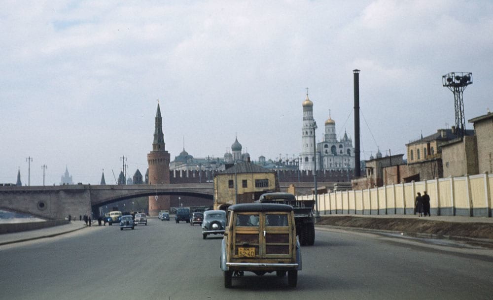   The Manhoff Archives - Stalin&rsquo;s Soviet Union comes to life in full color