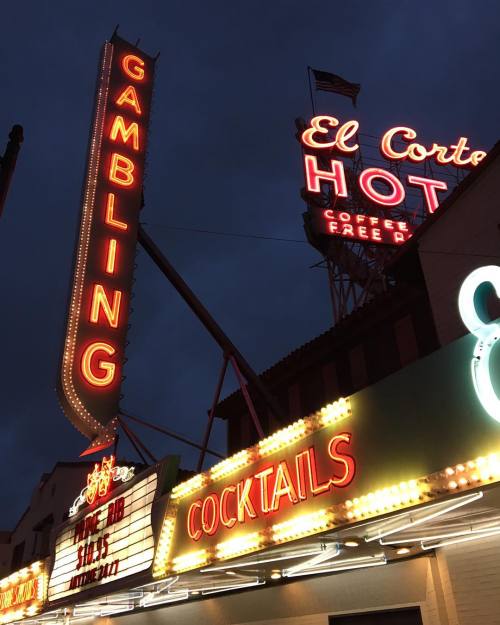 meanwhileinvegas:  by ratinabox http://ift.tt/1WVHY1Y