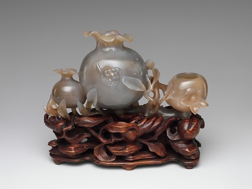 PomegranatesPeriod: Qing dynasty (1644–1911)Date: 18th centuryCulture: ChinaMedium: AgateAs the Chin