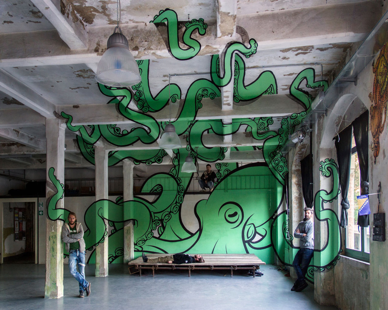 supersonicart: OCTOPUS by Mach505. Street artist Mach505 recently completed this