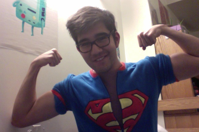 shamitomita:I got a superman onesie and it comes with a cape!!!