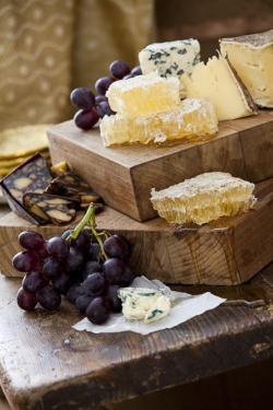 yes-iamredeemed:cheese board..honeycomb