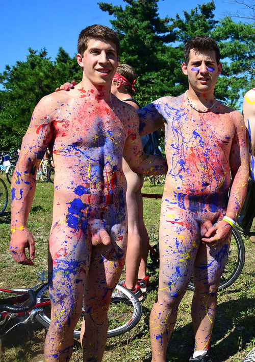 smileyouroncamerablog:  Painted Bodies