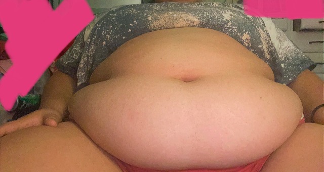 prize-pig-collection::some belly pics before i left for college,hoping to gain the