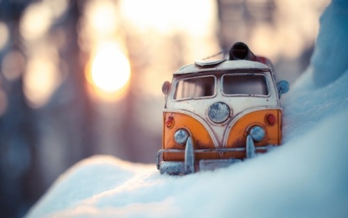 Traveling Cars Adventures – Fubiz™  Volkswagen Van