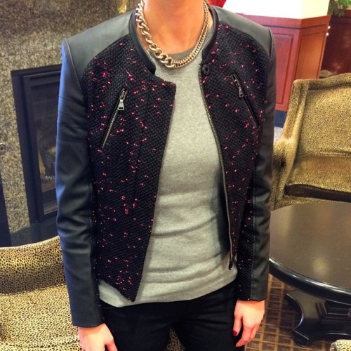 Replacing my business suit jacket for this leather and tweed bomber jacket. Thought it was a bit mor