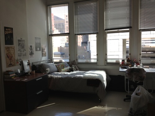 orguns:juliasdream:fyeahcooldormrooms:The School of the Art Institute of Chicago, 162 Building 