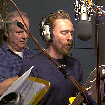 Tom recording the voice of Lord Nooth (and receiving his massage from Nick Park) behind the scenes o