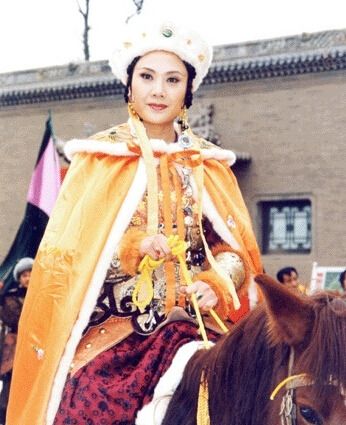 Yingtian - Khitan warrior empressShulü Ping (878-953), formally empress Yingtian, was an empress of 