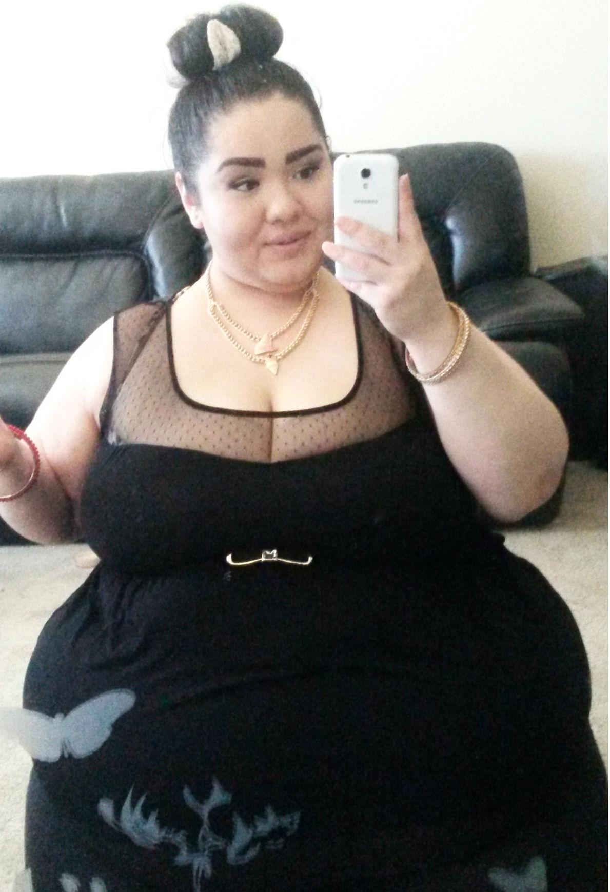 dankii-doll:  The other day. Shirt from Torrid paired with leggings and necklace