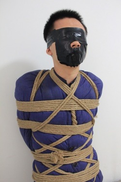 smaxcn:  Do you like to be tied up? 