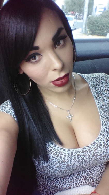 sonnydaye77:  pillarsofvotary:Paulina Garcia  ☆