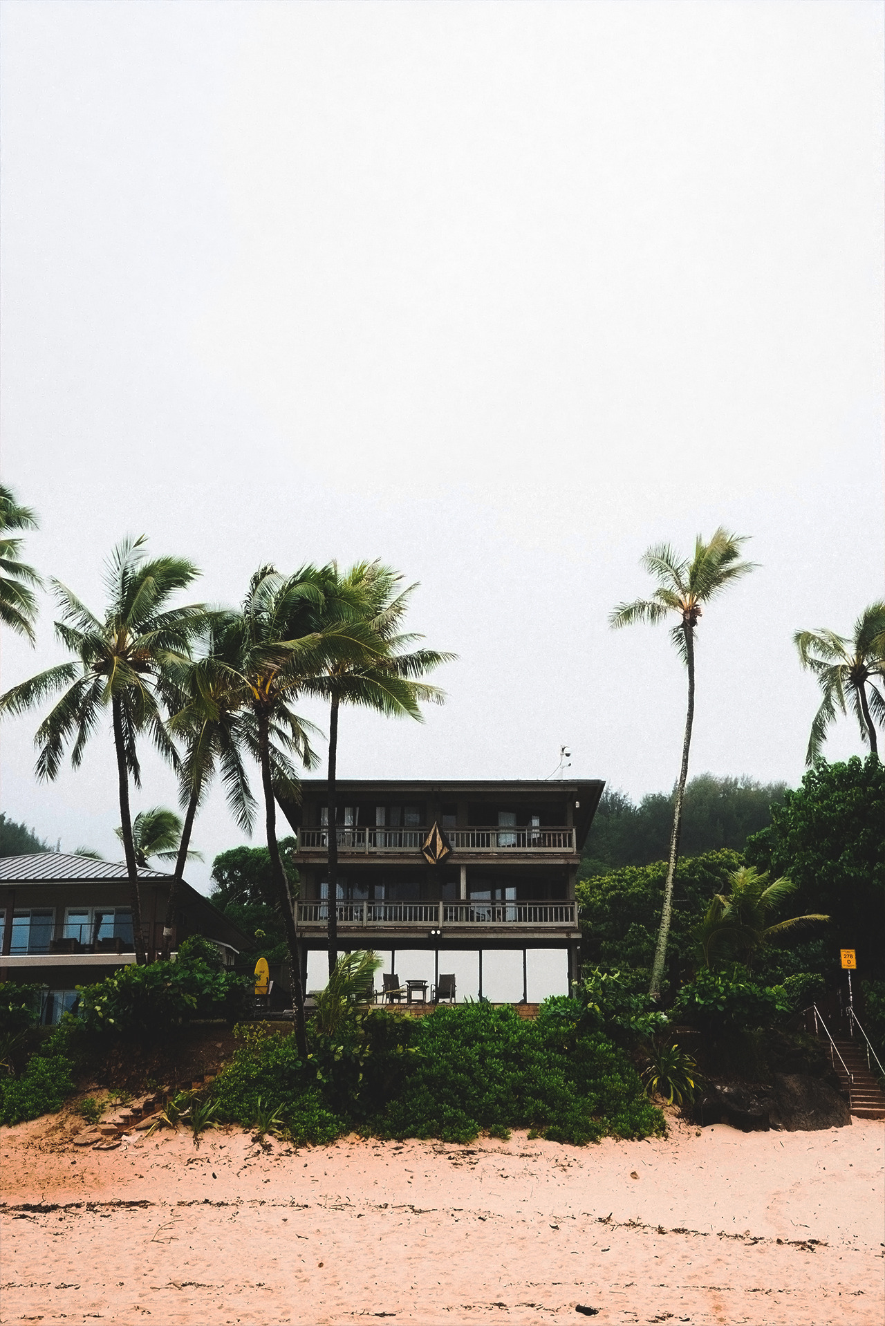 souhailbog:  Untitled By Epicurrence   | More