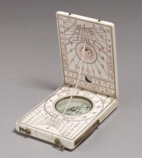 acrosscenturiesandgenerations:▪Portable diptych sundial.Maker: Hans Tröschel the Elder (German, 1549