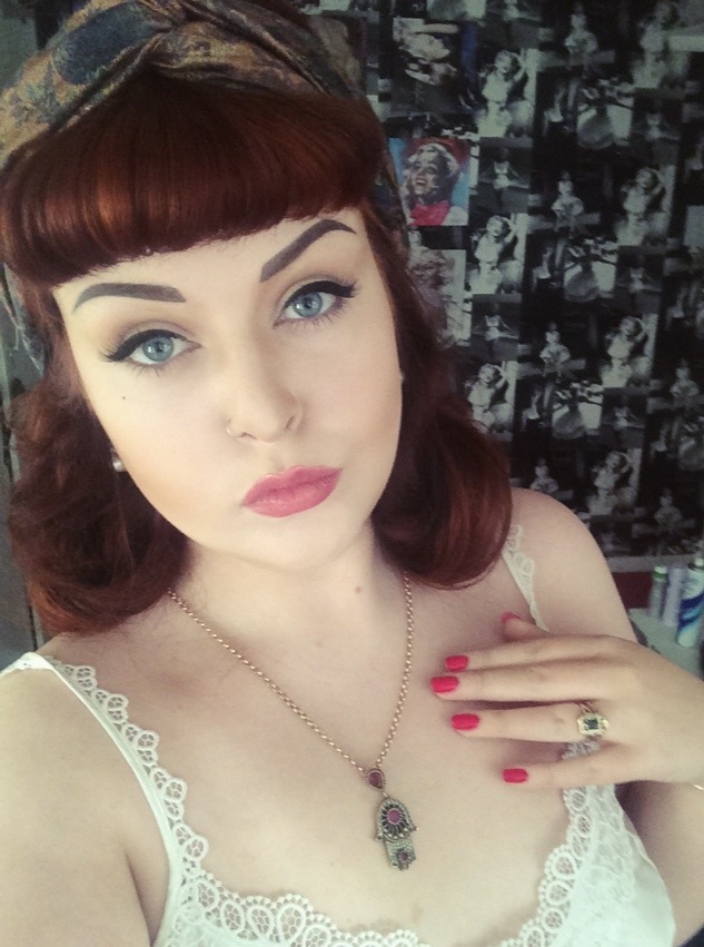 misssophiered:  Such a gloomy Saturday. (No, I haven’t cut all my hair off)