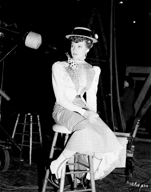 forlovelyritahayworth:Rita Hayworth on the set of The Strawberry Blonde (1940).