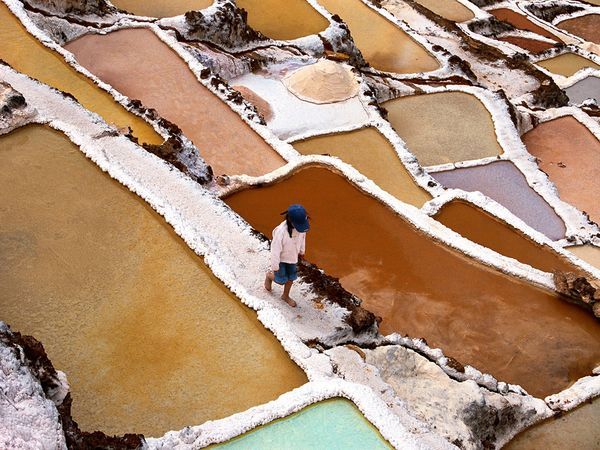 trefoiled:Sacred Valley Salt Terraces, Peru. Local Andean villagers have shared and worked this salt