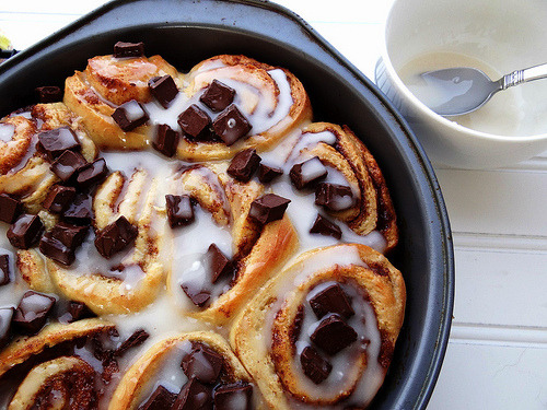 vegan-yums:  Vegan chocolate spotted cinnamon rolls / Recipe     