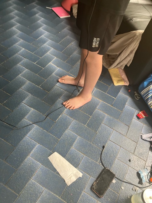 I Said I Would Post My Friends Feet Picks To The Internet But I Never Said Where And It Doesnt Know I