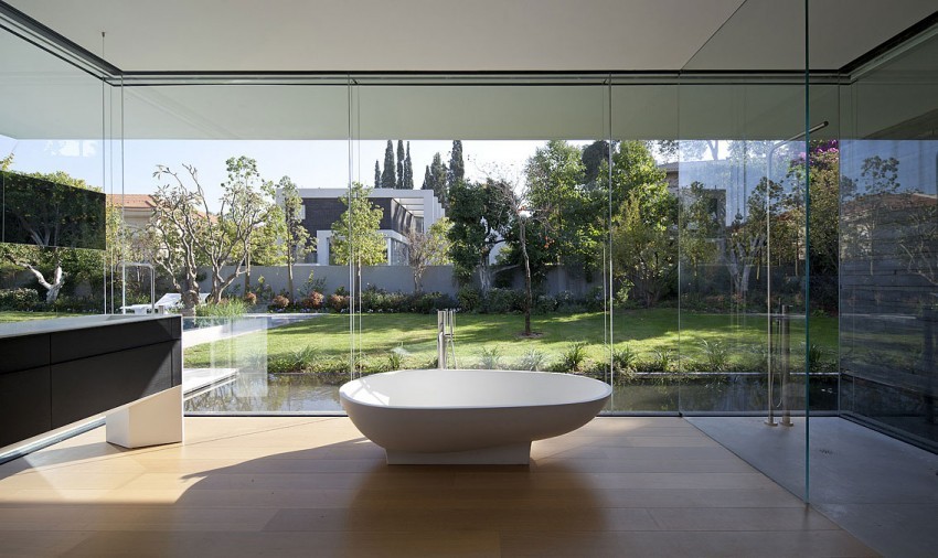(via Float House by Pitsou Kedem Architects 11 | MyHouseIdea)