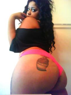 missbbwblog:  Reblog if you love fatties