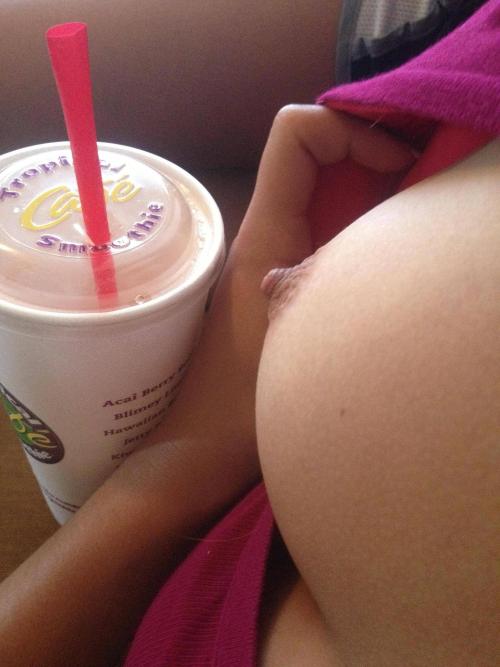 tittiespussyandass:  1 Titty, 1 Smoothie  R u sure it a smoothie and not a shake(that thing) lol