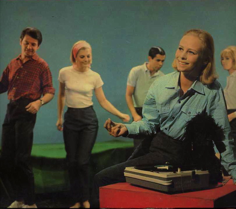 GIRLS GONE VINYL