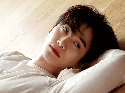 donghuun:  junho x esquire korea 