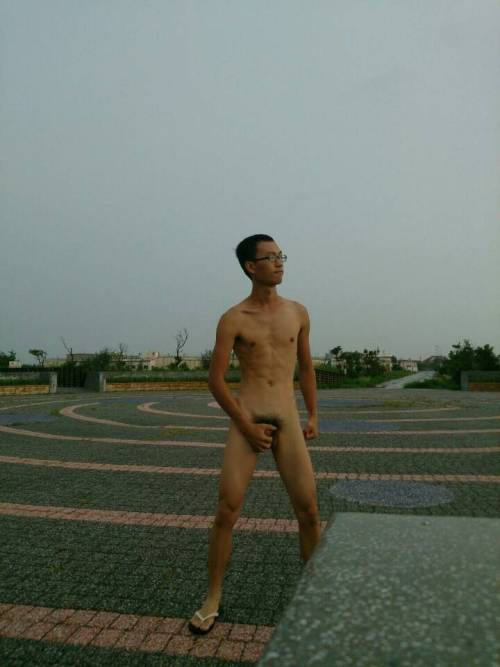 gay-asian-sm:  MasterSamual：　SM、エロイ、パイパン、可愛い写真をhttp://gay-asian-sm.tumblr.com/をフォローしてください。 