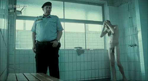 famousnudenaked:  Kai Wiesinger Frontal Nude in Darum (2008)