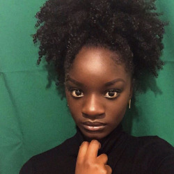 naturalhairqueens:  This dark beauty is so