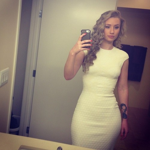 who-da-hell-iz-dat:  IGGY AZALEA