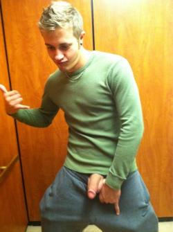 hottiesinundies:  Elevator? Fitting room?