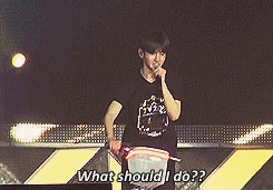 vanitysixx:  Changmin’s microphone incident: where Changmin thought swapping his