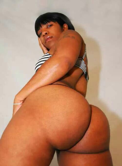 azzluvr544:  LAWDHAMERCY! That’s a phat ghetto booty