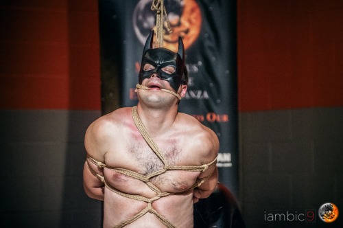 BATMAN! My friend, WanderingCire, is one tough bottom. He’s making this mouth rope look easy. 